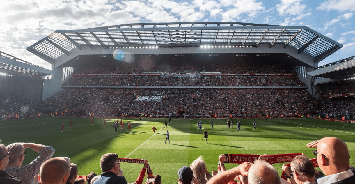 探寻历史级巨星的传奇对决（揭秘殿堂级巨星的巅峰较量）