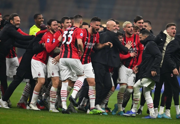 2016 回顾：芝加哥小熊队在总决赛 1-3 落后下连扳三场，终结百年魔咒