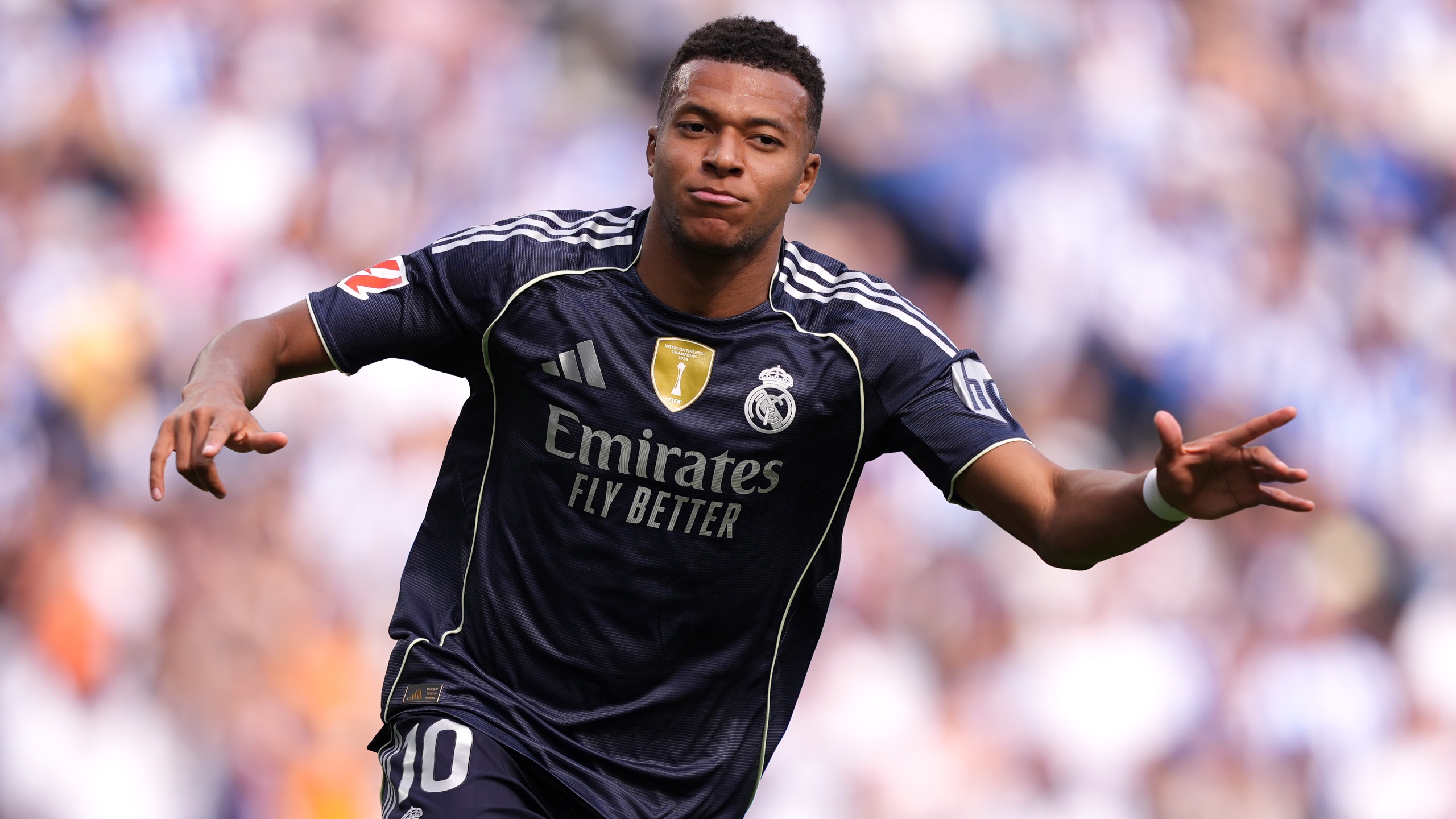 大中锋好用，沃尔特马德本赛季俱乐部+国家队20场10球1助攻