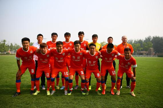 湖人惨败！老詹18+5创纪录，杜兰特25+9里夫斯伤退，东契奇25+7犯大错（湖人遭大败！詹姆斯18+5刷新纪录，杜兰特25+9，里夫斯伤退，东契奇25+7酿关键失误）